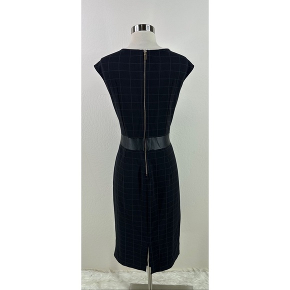 Chic Black Grid Pattern Dress - Picture 2 of 11
